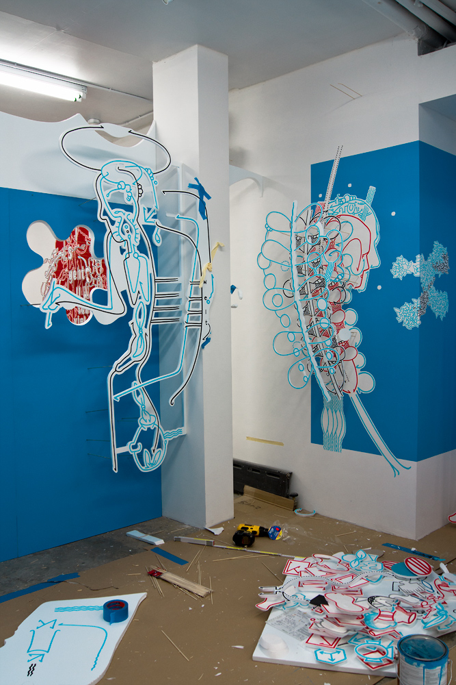 Beginn der Installation von "Was tun  Der Zeichner", Hannes Kater 2011